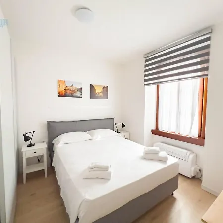 公寓 Piazza Della Borsa 3c Tirabora Short Rent *