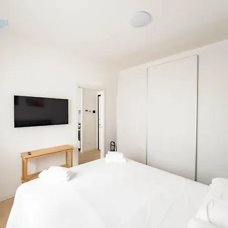 Piazza Della Borsa 3c Tirabora Short Rent Appartement Triëst