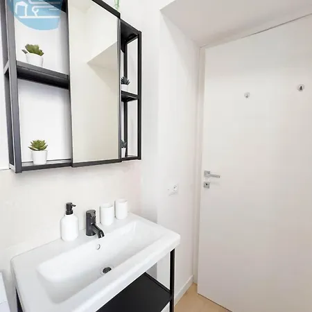 Piazza Della Borsa 3c Tirabora Short Rent * 的里雅斯特